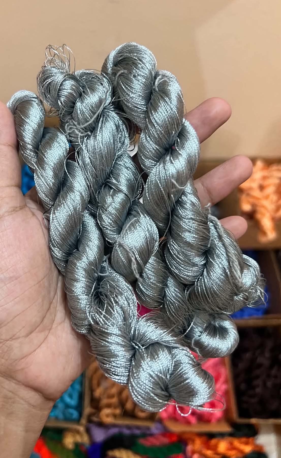 Resmisuta Gray
