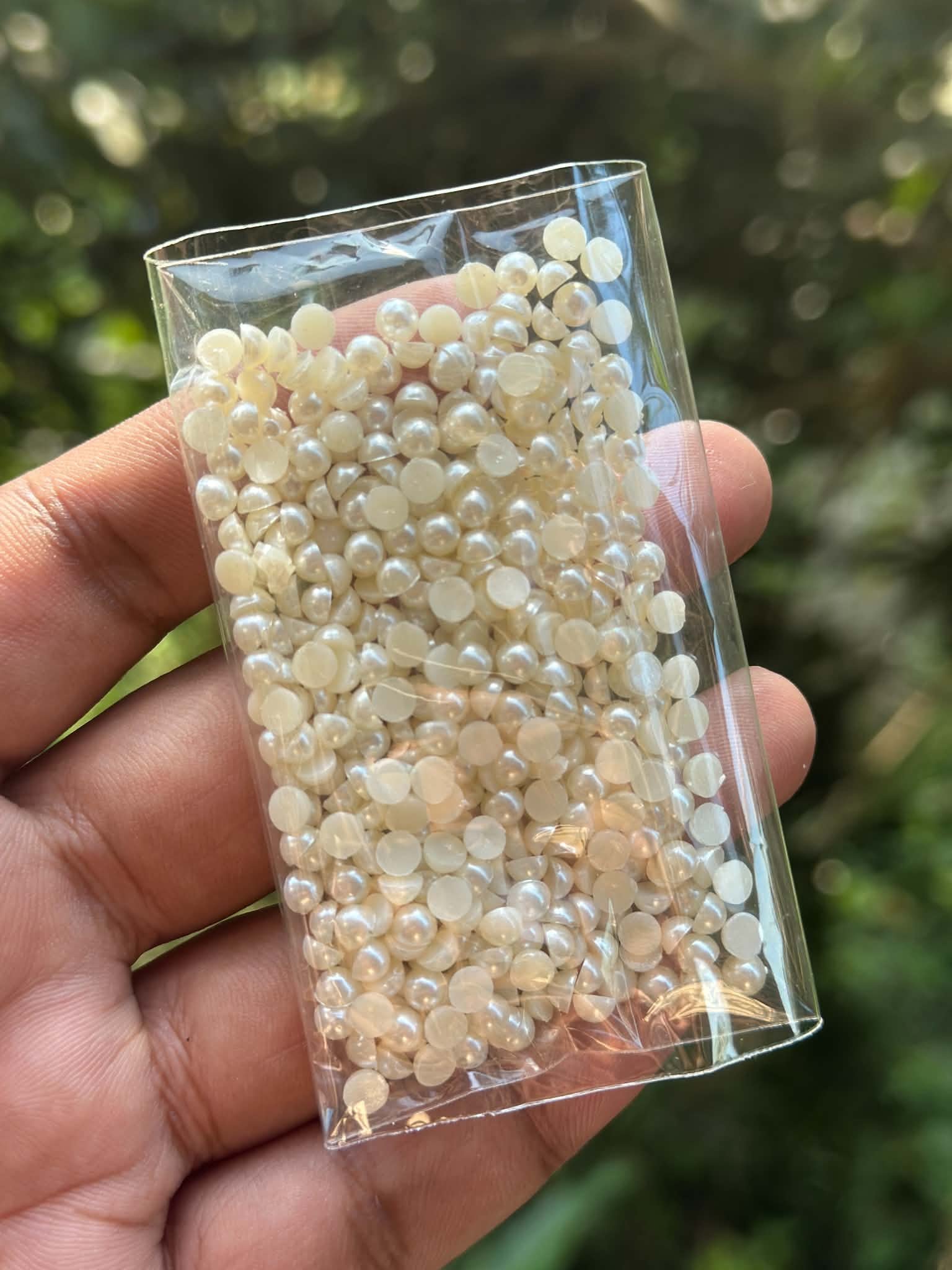 Half pearl cream